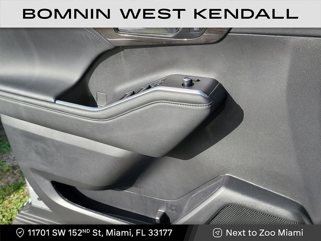 Used 2023 Toyota Highlander Limited image 29