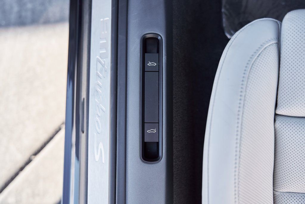 Used 2022 Porsche 911 Turbo S image 31