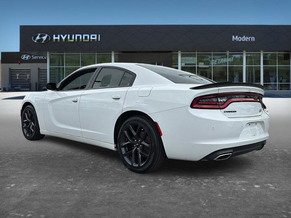 Used 2019 Dodge Charger SXT w/ Blacktop Package RWD image 5