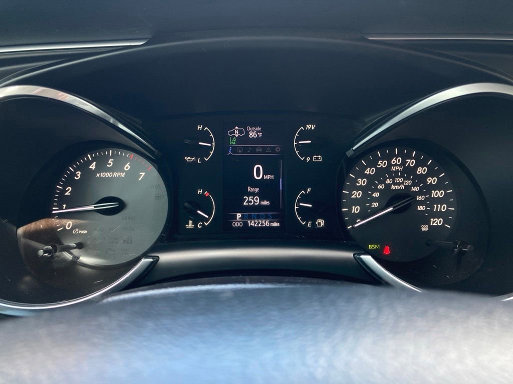 Used 2019 Toyota Sequoia Platinum AWD/4WD image 17
