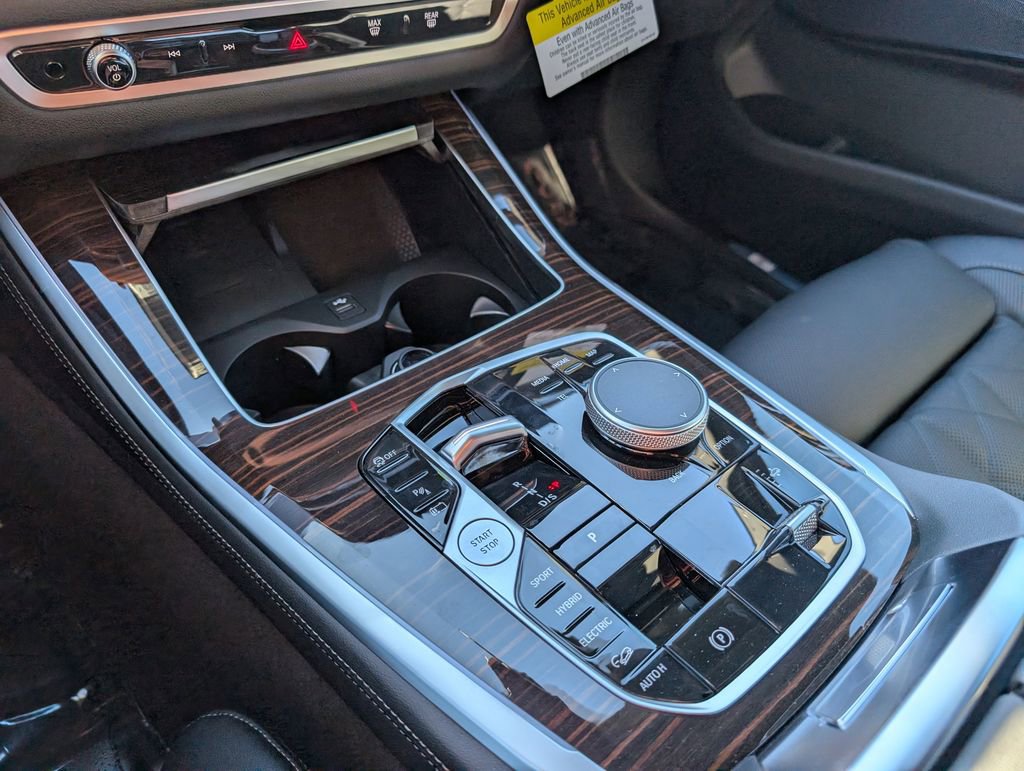 New 2026 BMW X5 xDrive50e w/ M Sport Package image 31