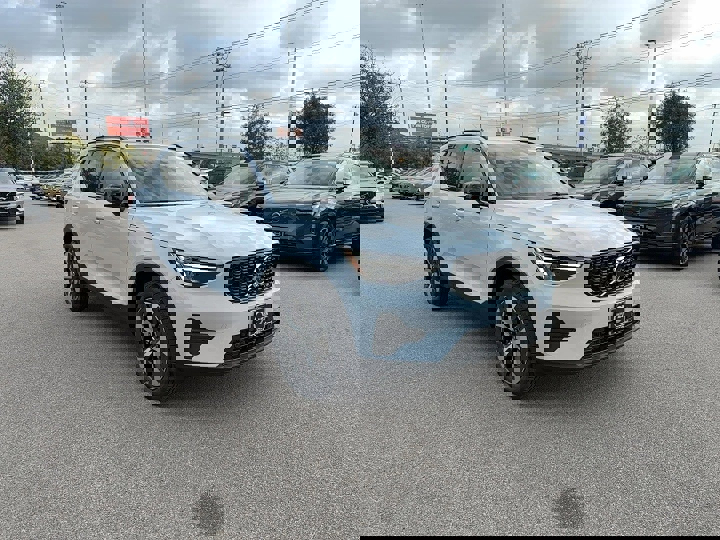 New 2026 Volvo XC40 B5 Core image 8