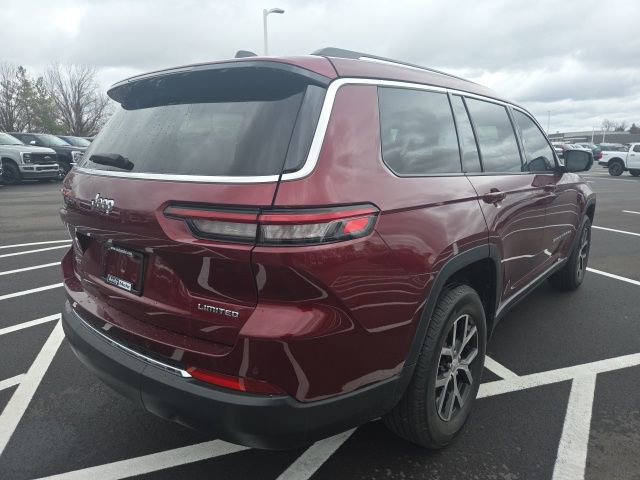 Used 2023 Jeep Grand Cherokee L Limited w/ Luxury Tech Group II image 8