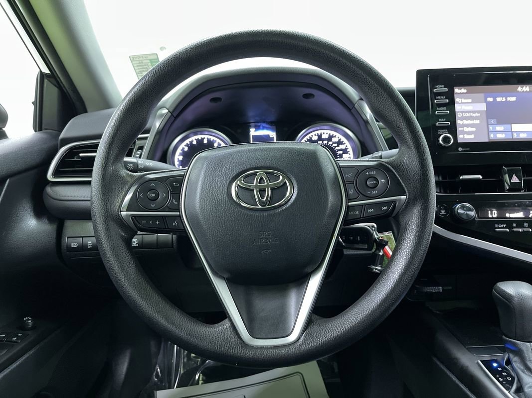 Used 2022 Toyota Camry LE image 19