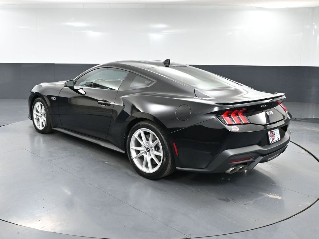Used 2024 Ford Mustang GT Premium image 9