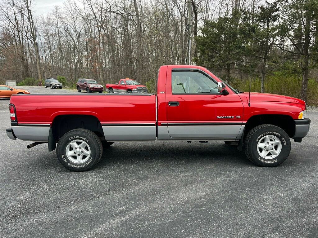 Used 1997 Dodge Ram 1500 Truck 4x4 Regular Cab image 2