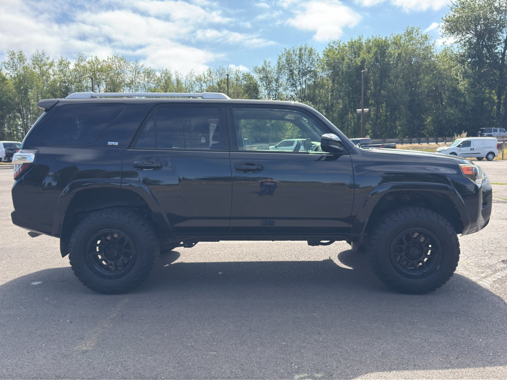 Used 2016 Toyota 4Runner SR5 AWD/4WD image 28