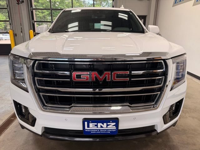 Used 2024 GMC Yukon SLT w/ SLT Luxury Package AWD/4WD video 3