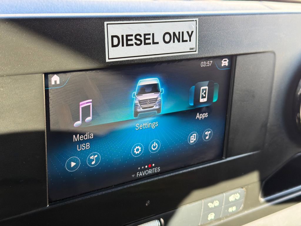 Used 2024 Mercedes-Benz Sprinter 2500 image 26