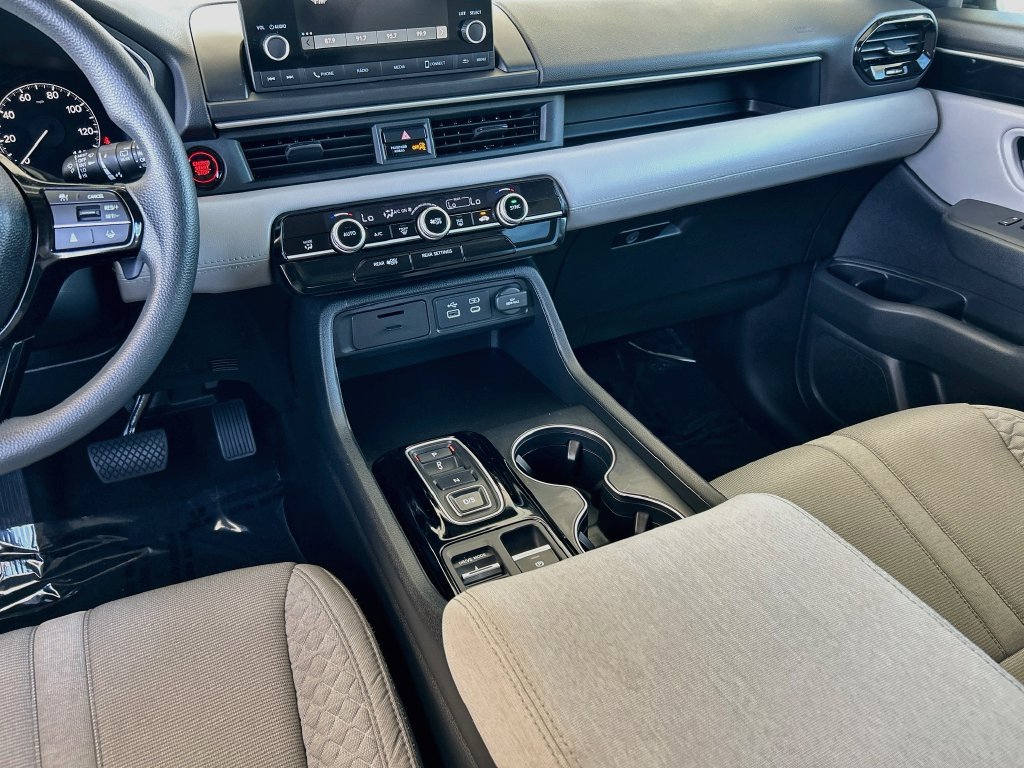 Certified 2023 Honda Pilot LX image 22