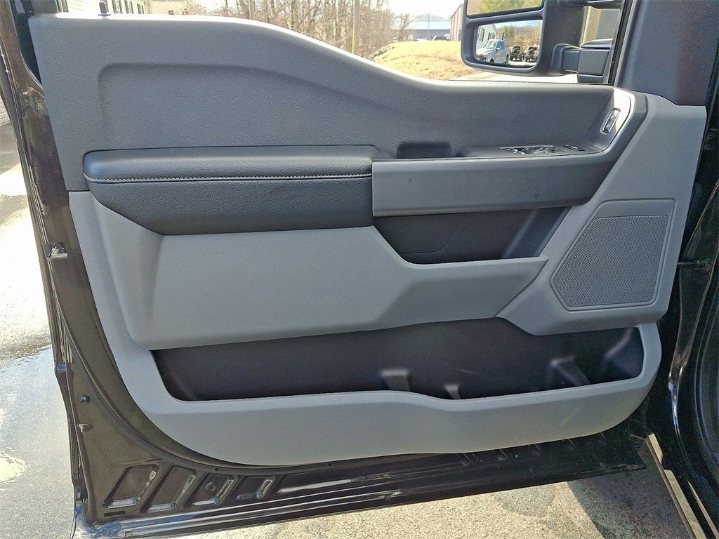 Used 2023 Ford F350 XLT w/ 360-Degree Camera Package image 11