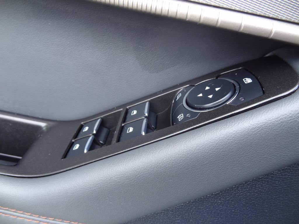 Used 2026 Ford Explorer Active AWD/4WD image 16