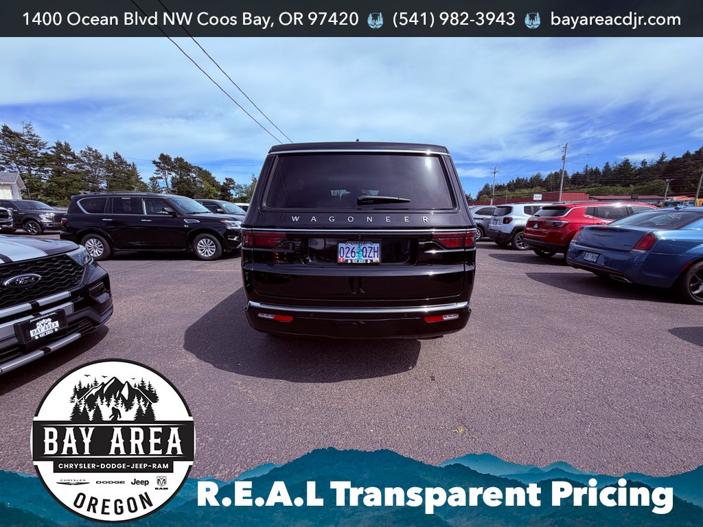 Used 2025 Jeep Wagoneer Series III w/ Premium Group I AWD/4WD image 6