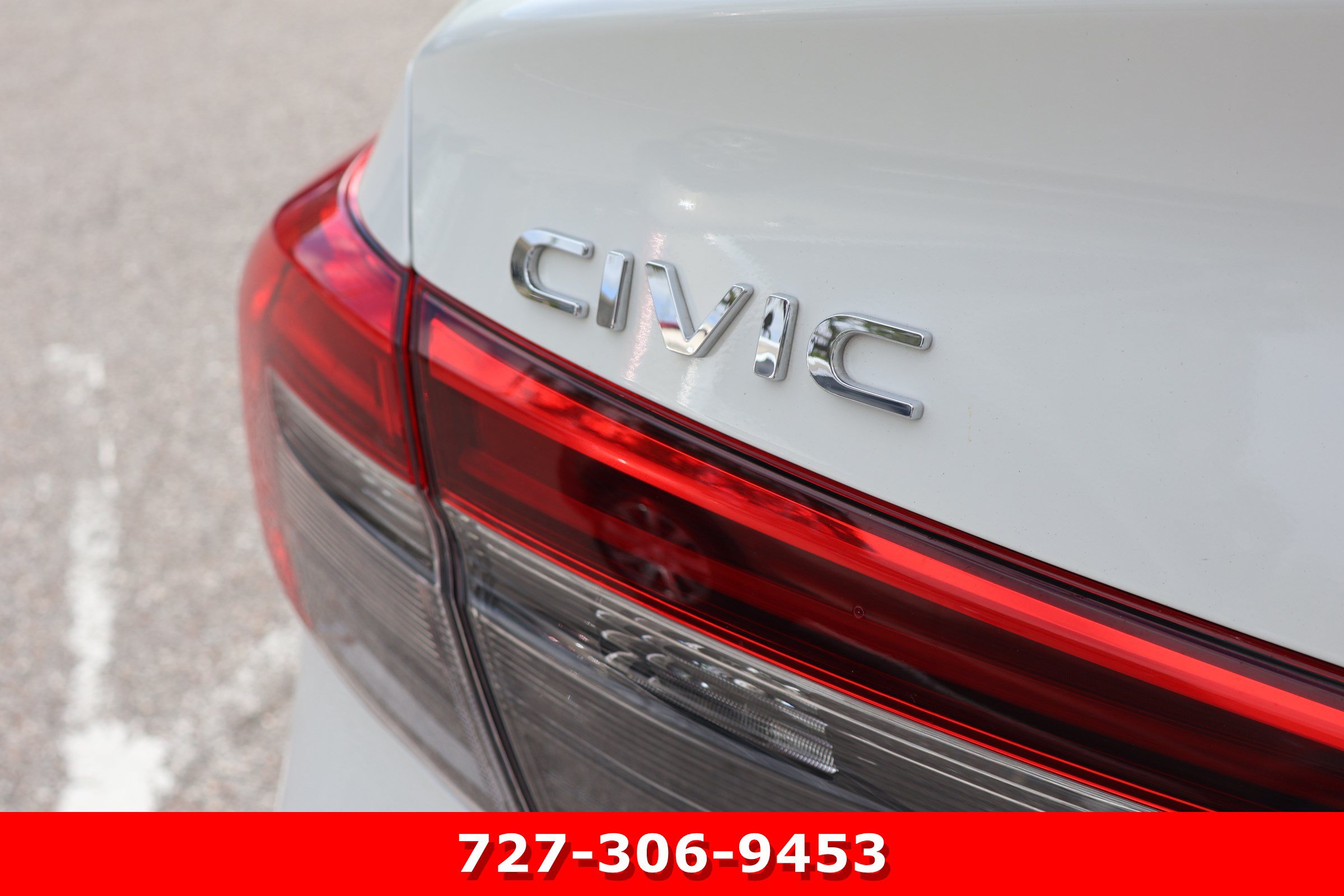 Used 2024 Honda Civic Touring image 9