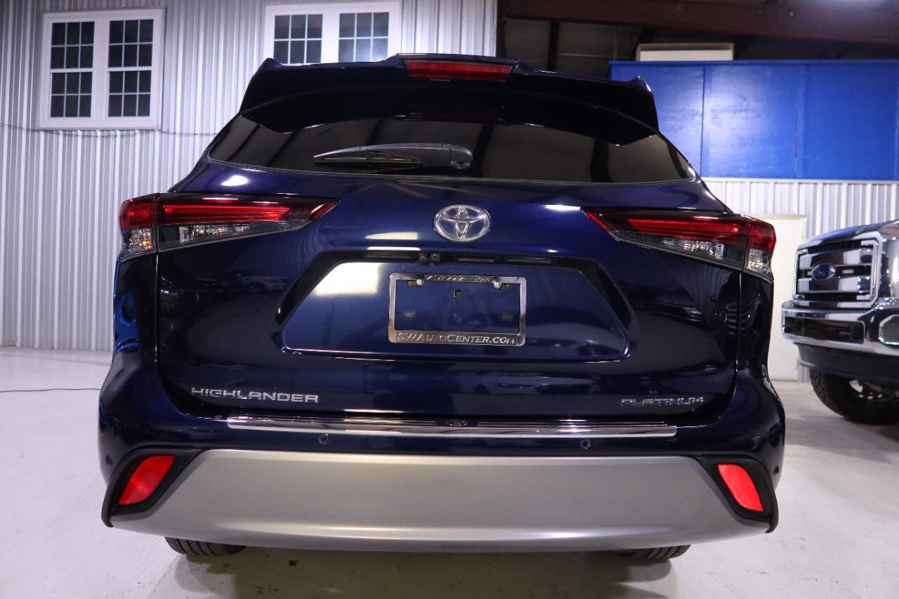 Used 2024 Toyota Highlander Platinum image 4