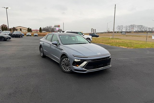 New 2026 Hyundai Sonata SEL image 1