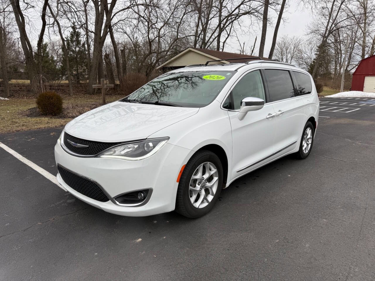 Used 2020 Chrysler Pacifica Limited image 1