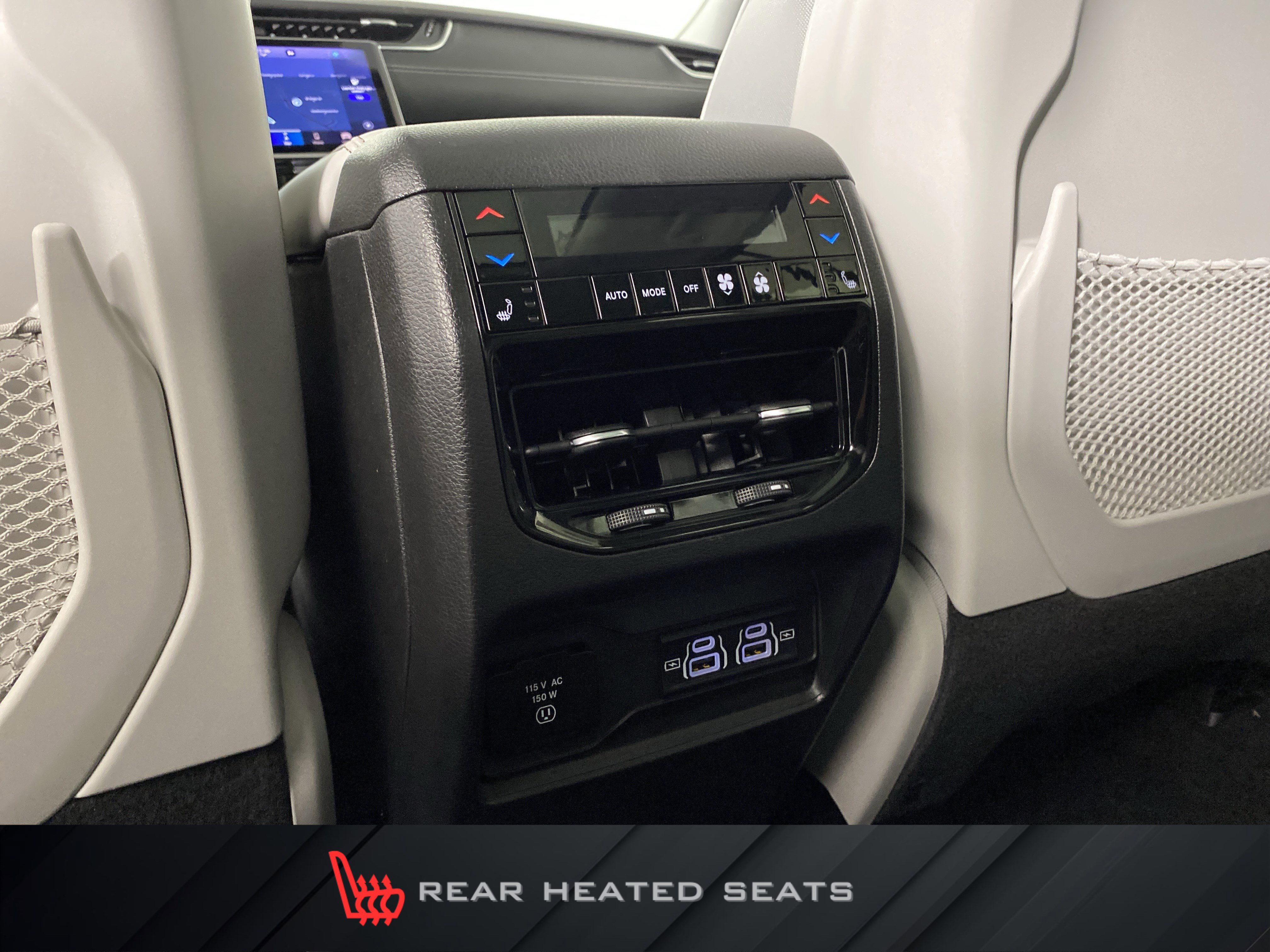 Used 2022 Jeep Grand Cherokee Overland w/ Luxury Tech Group IV image 34