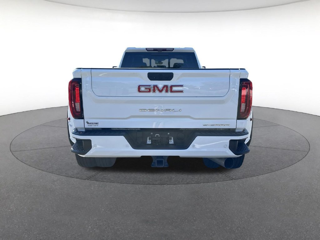 Used 2023 GMC Sierra 3500 Denali w/ Denali Ultimate Package AWD/4WD image 4