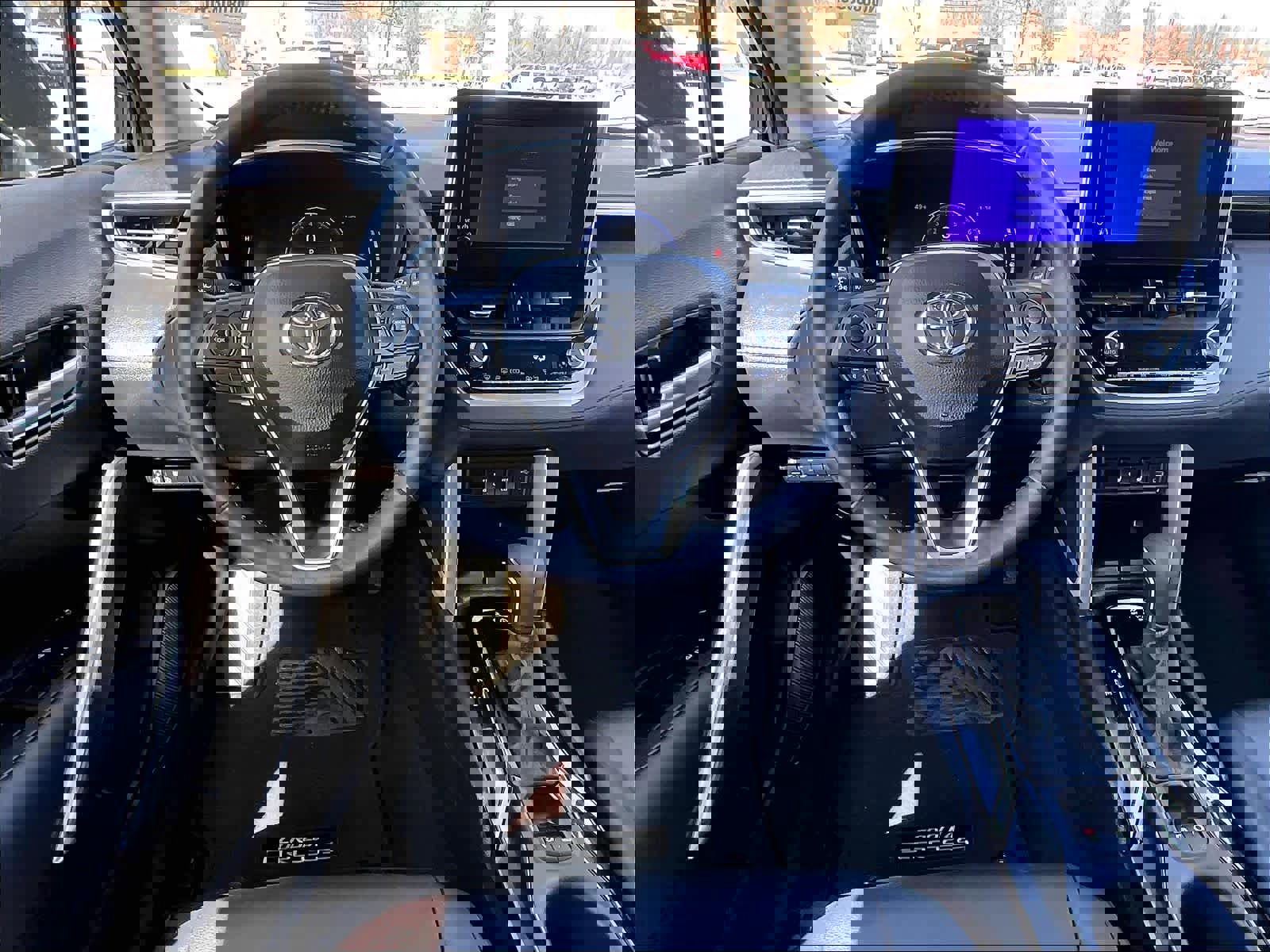 Used 2024 Toyota Corolla Cross XLE w/ Convenience Package image 17