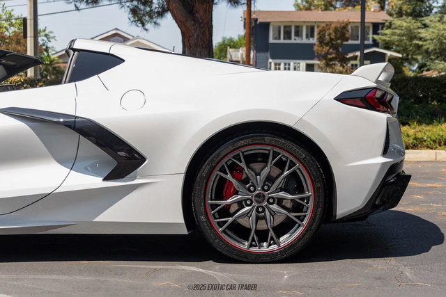 Used 2023 Chevrolet Corvette Stingray Premium Cpe w/ Z51 Performance Package image 5