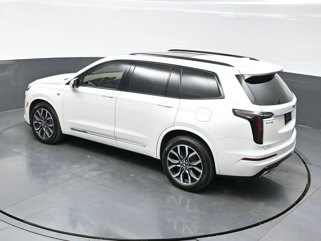 Certified 2025 Cadillac XT6 Sport w/ Platinum Package AWD/4WD image 37