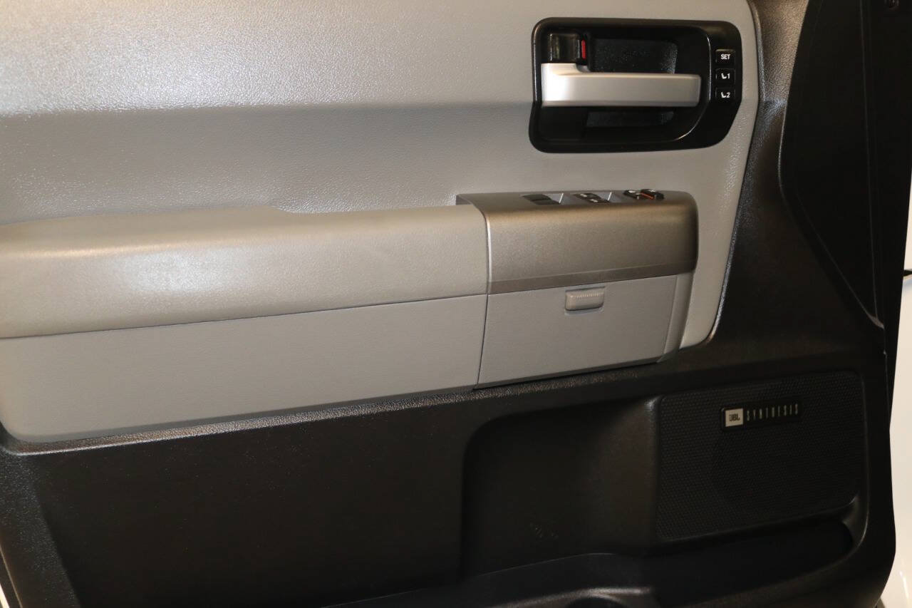 Used 2017 Toyota Sequoia Limited w/ Safety & Convenience Package AWD/4WD image 74