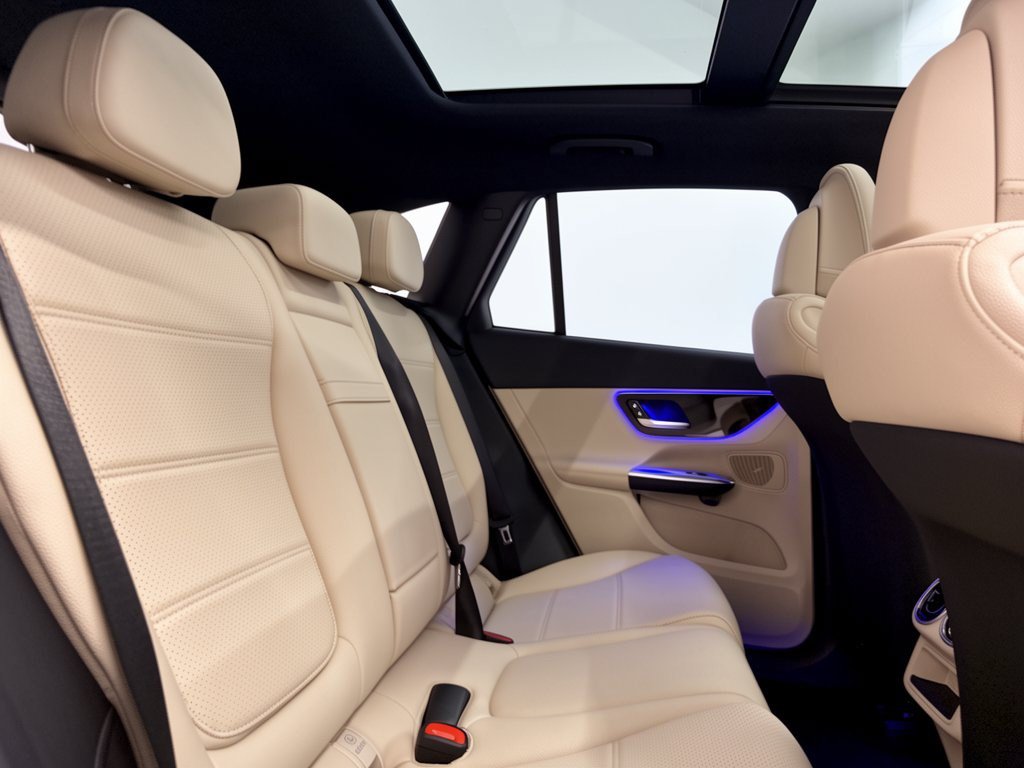 Used 2027 Mercedes-Benz GLC 300 image 29