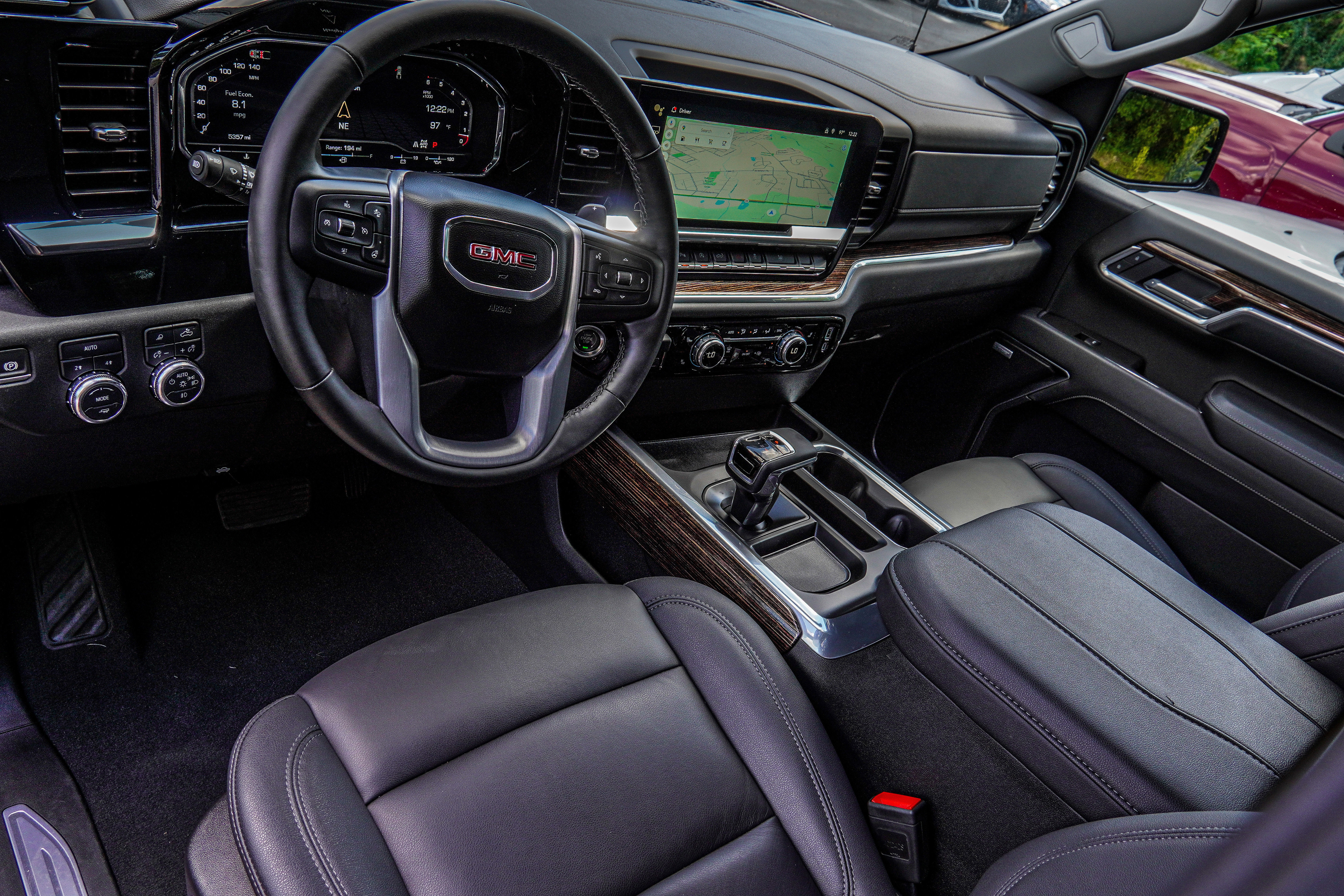 Used 2025 GMC Sierra 1500 Elevation w/ Elevation Premium Package image 19