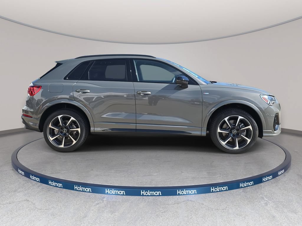 Certified 2025 Audi Q3 2.0T Premium Plus w/ Premium Plus Package AWD/4WD image 2