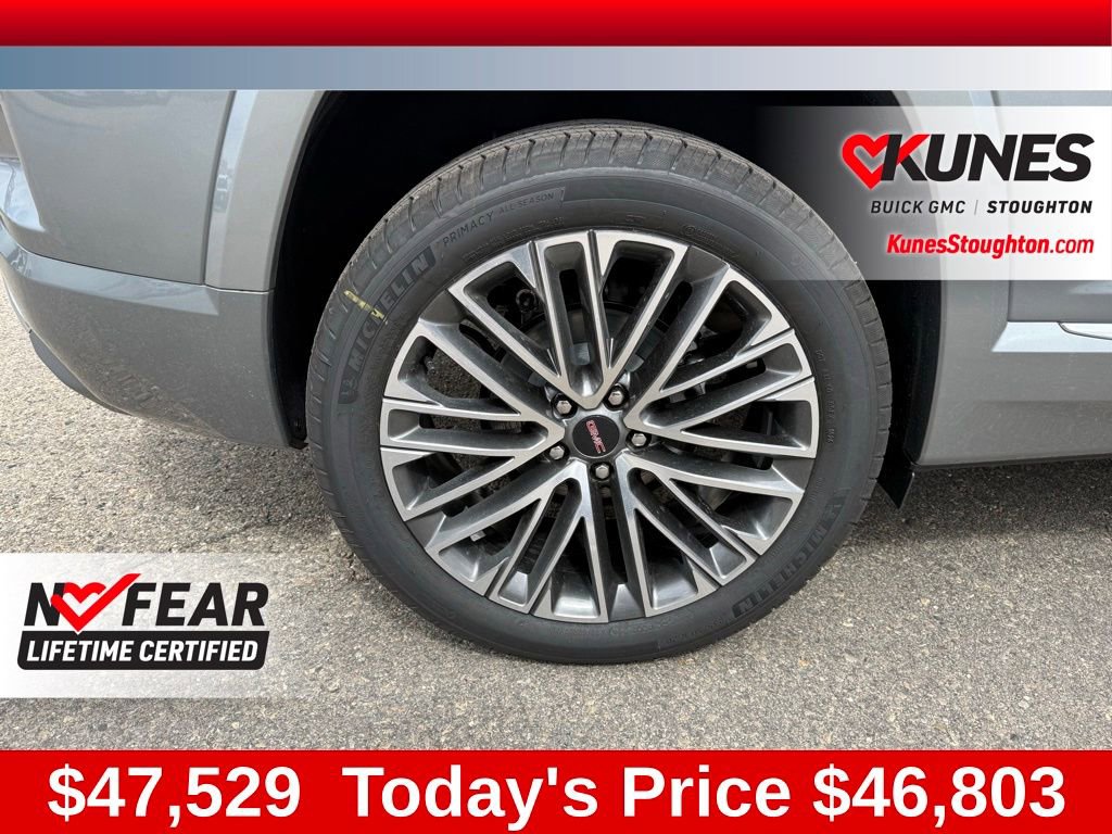 New 2026 GMC Terrain Denali w/ LPO, Black Badging Package AWD/4WD image 14