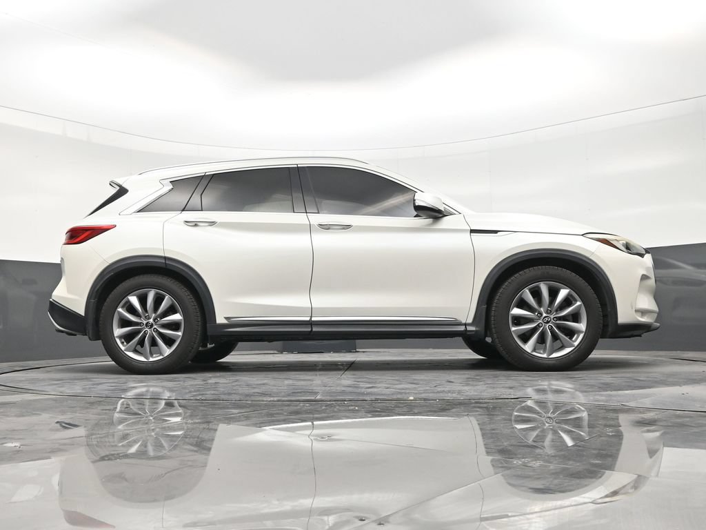 Used 2019 INFINITI QX50 Luxe w/ Navigation Package FWD image 24