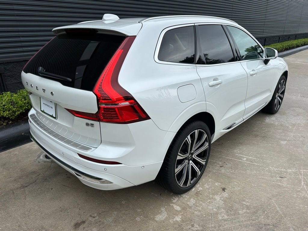 Used 2023 Volvo XC60 B5 Ultimate w/ Protection Package Premier image 9