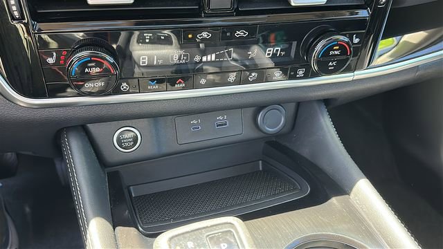 Certified 2023 Nissan Rogue SL w/ SL Premium Package AWD/4WD image 18