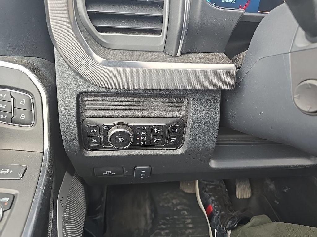 Used 2025 Ford F450 Platinum AWD/4WD image 24