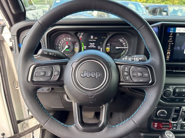 Used 2024 Jeep Wrangler Unlimited Rubicon 4xe w/ Technology Group AWD/4WD image 16