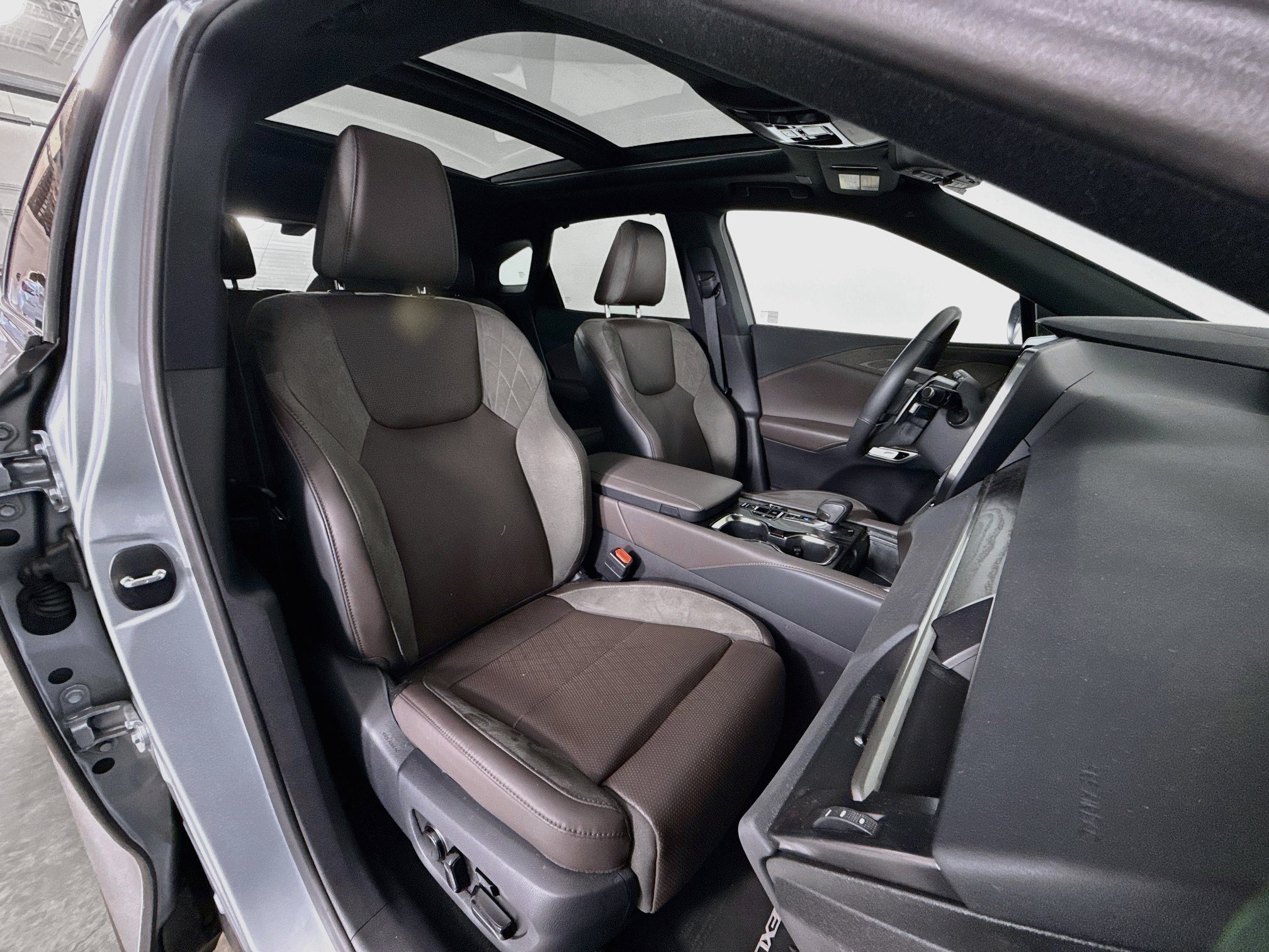 Certified 2025 Lexus RX 350 w/ Convenience Package AWD/4WD image 27