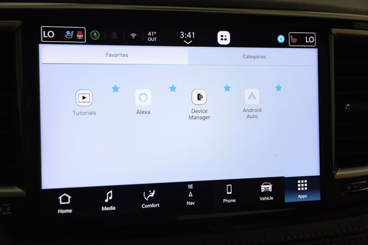 Used 2024 Chrysler Pacifica Pinnacle image 37