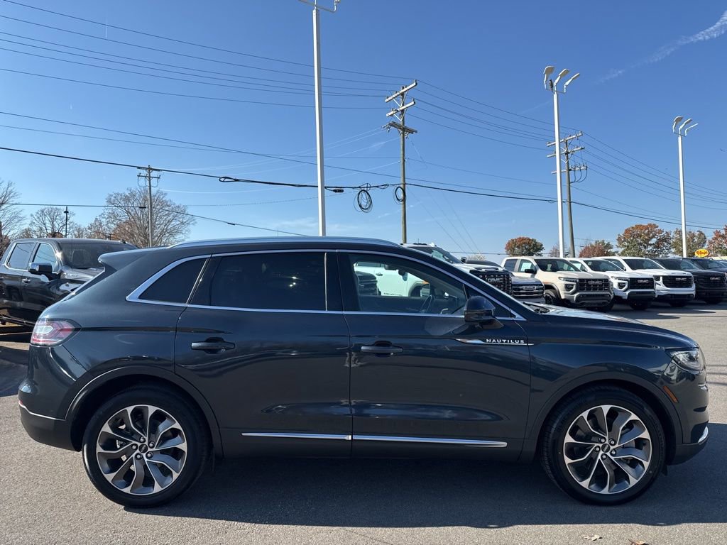 Used 2021 Lincoln Nautilus Reserve image 6