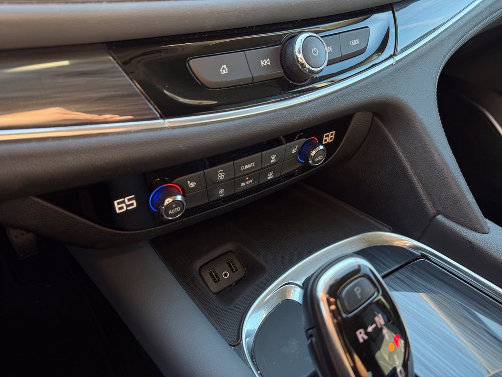 Used 2019 Buick Enclave Essence AWD/4WD image 19