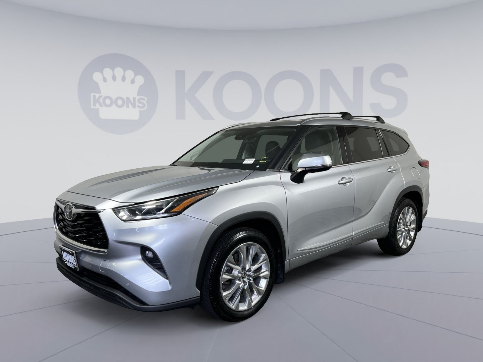 Used 2021 Toyota Highlander Limited AWD/4WD image 1