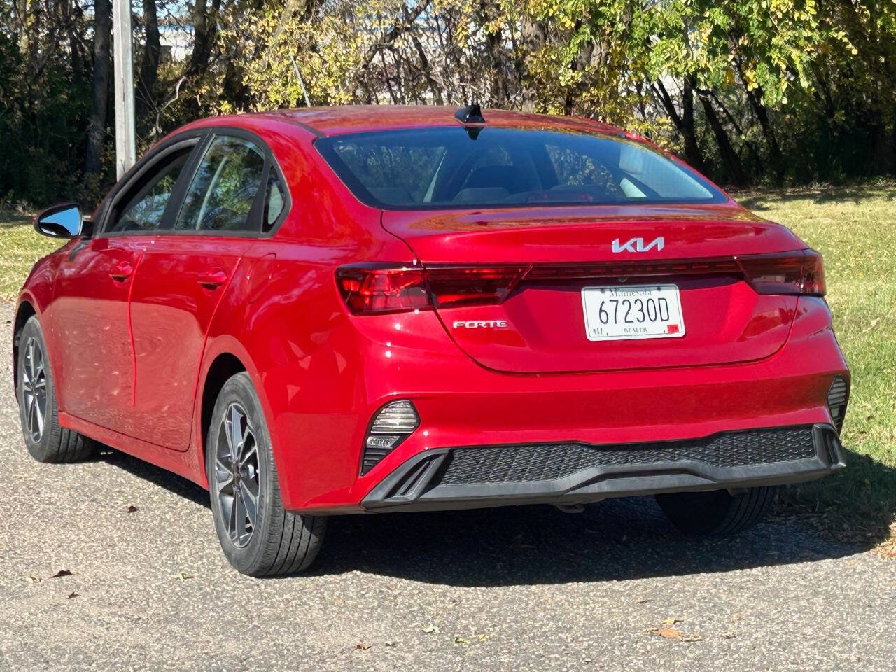 Used 2022 Kia Forte LXS image 3