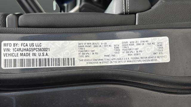 Certified 2023 Jeep Grand Cherokee Laredo image 27