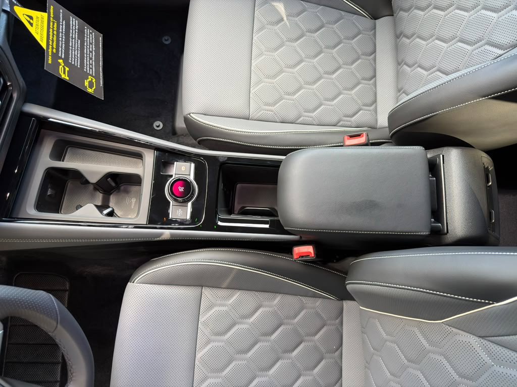New 2027 Volkswagen Tiguan SEL R-Line AWD/4WD image 27