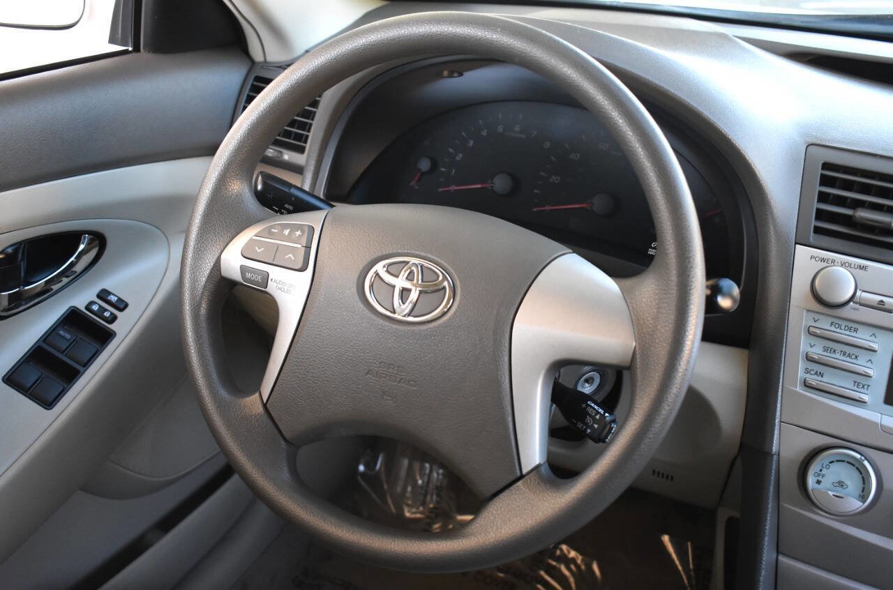 Used 2007 Toyota Camry LE image 40