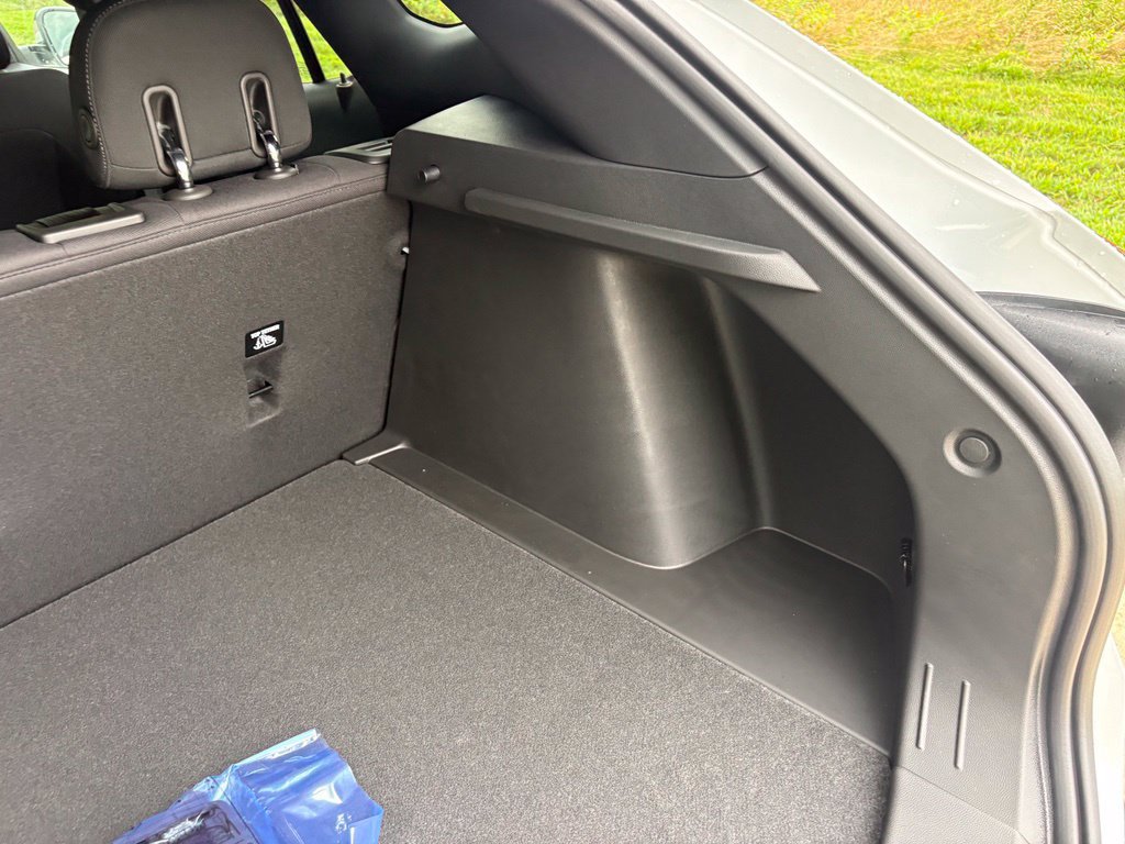 New 2026 Chevrolet Trax RS w/ Sunroof Package FWD image 44