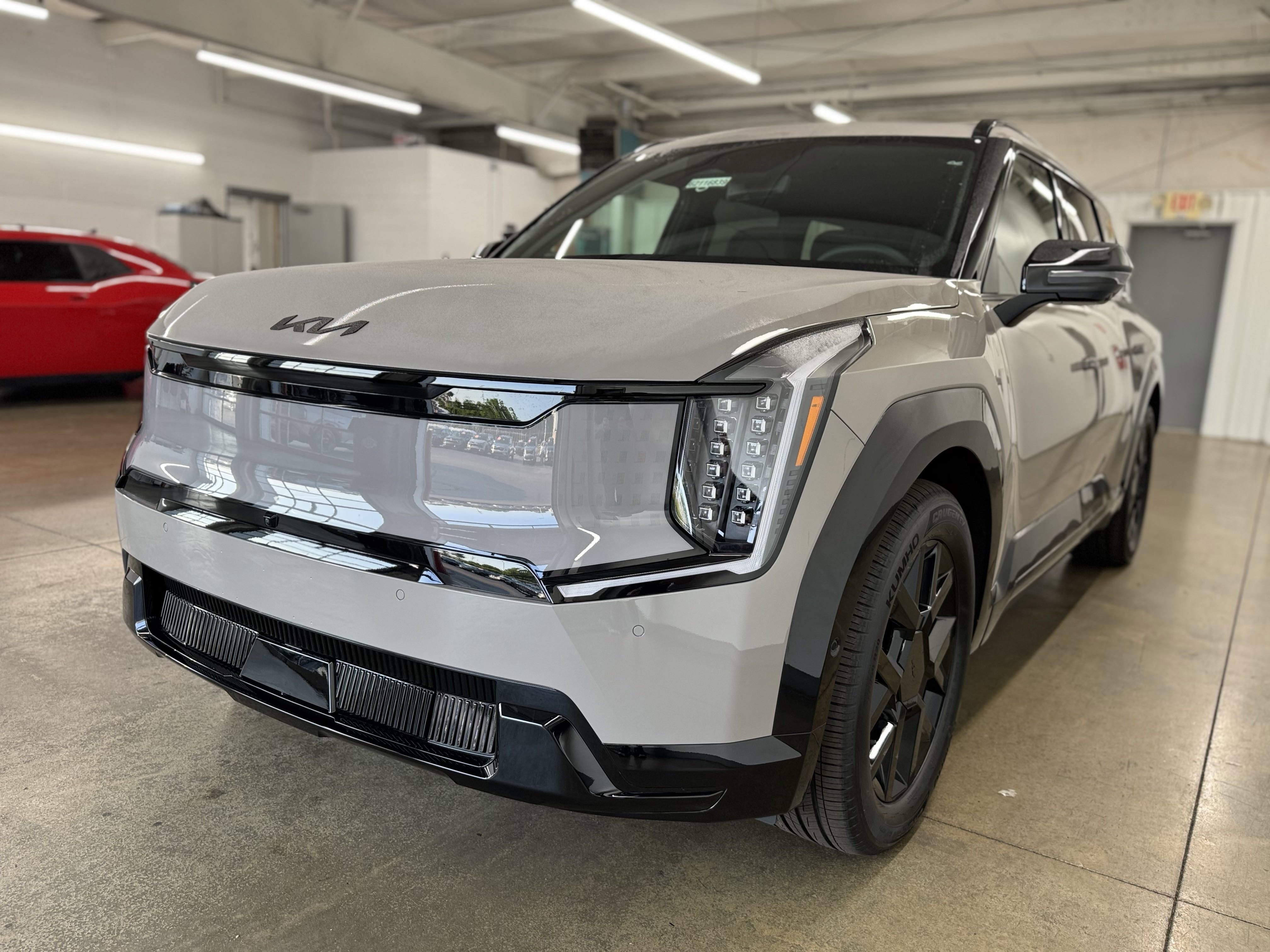 New 2026 Kia EV9 Land w/ Nightfall Edition Package image 5