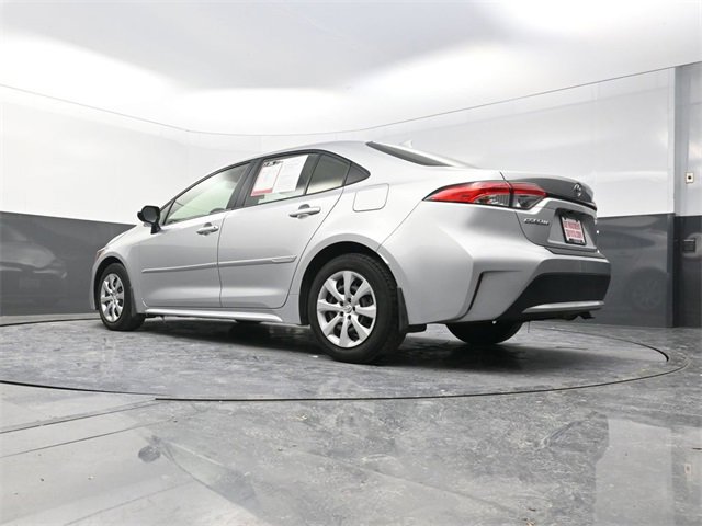 Used 2022 Toyota Corolla LE image 31