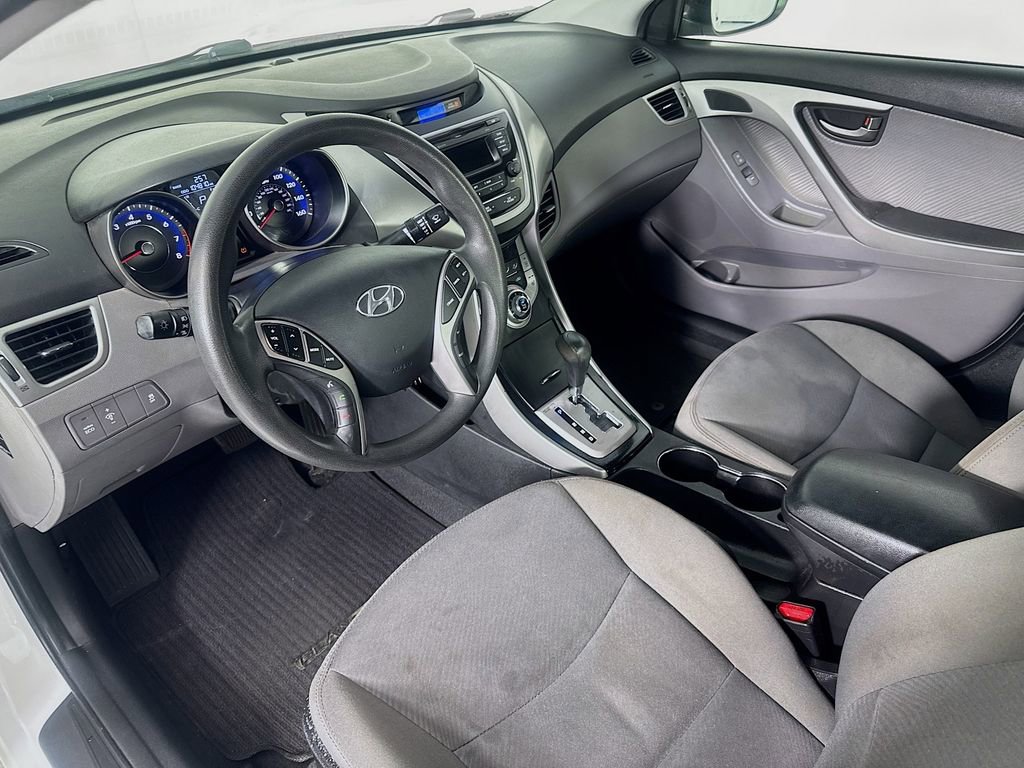 Used 2013 Hyundai Elantra GLS w/ Preferred Pkg image 9