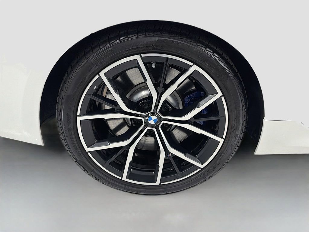 Used 2021 BMW M550i xDrive w/ Dynamic Handling Package image 38